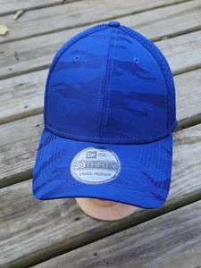 NUEVA ERA, AJUSTE ELÁSTICO, GORRA CAMUFLAJE TONAL MALLA, 39Thirty, PERFIL MEDIO. S/M camuflaje azul  - Imagen 1 de 7