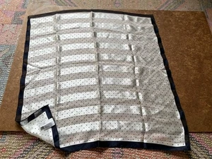 Petite Sophisticated Vintage 100 Percent Silk Small 20” - Picture 1 of 3
