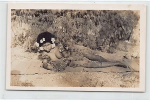 Papua New Guinea - Nude girl posing - REAL PHOTO - Publ. Gibson Photo - Picture 1 of 2