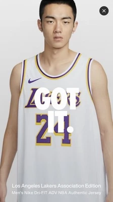 Camiseta Nike Los Angeles Lakers Kobe Bryant #24 Edición Asociación DM5911-101 Foto 1 de 3