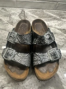 Birkenstock Arizona Black / Silver Snake Print Sandals Euro Size 39 US  8-8.5 - Picture 1 of 11