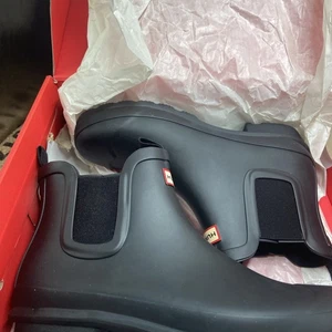 Hunter Us 5B/6G Big Kids Original Chelsea Gloss Black Boots JFS6000RGL.BLK - Picture 1 of 21