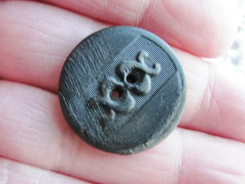 Vintage Button Horn Hoof Impressed Ornate design Victorian Black Sew Thru FM320 Cover