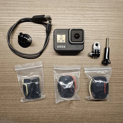 GoPro HERO8 Black Action Camera 4K UHD + accessories - Immagine 1 di 4