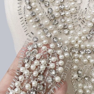 Schmetterling Bestickt Perlen Applikation Strass Spitze Patch Nähen DIY Hochzeit - Picture 1 of 6