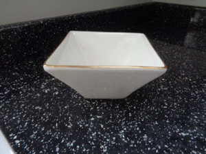 MAXWELL WILLIAMS WHITE GOLD SMALL FLARED BOWL X 4 - Picture 1 of 2