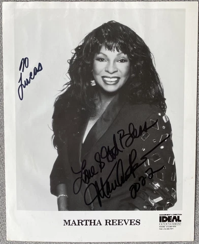 Martha Reeves Signed In Person 8x10 RARE B&W Press Photo - Authentic Cover