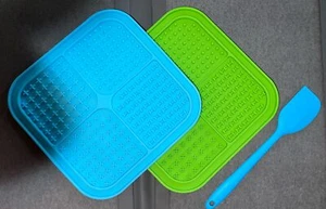 Dog Lick Pad 2-Pack Large 8 X 8 Licking Mat for Dogs - Picture 1 of 2