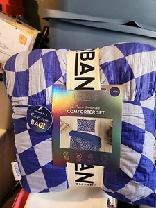 Urban Shop T/TXL 2 Piece Embossed Comforter Set Blue New In Package - Picture 1 of 2