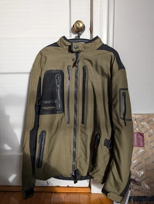 Chaqueta de moto textil Triumph con armadura D30 XL brazos y cintura ajustables Foto 1 de 4