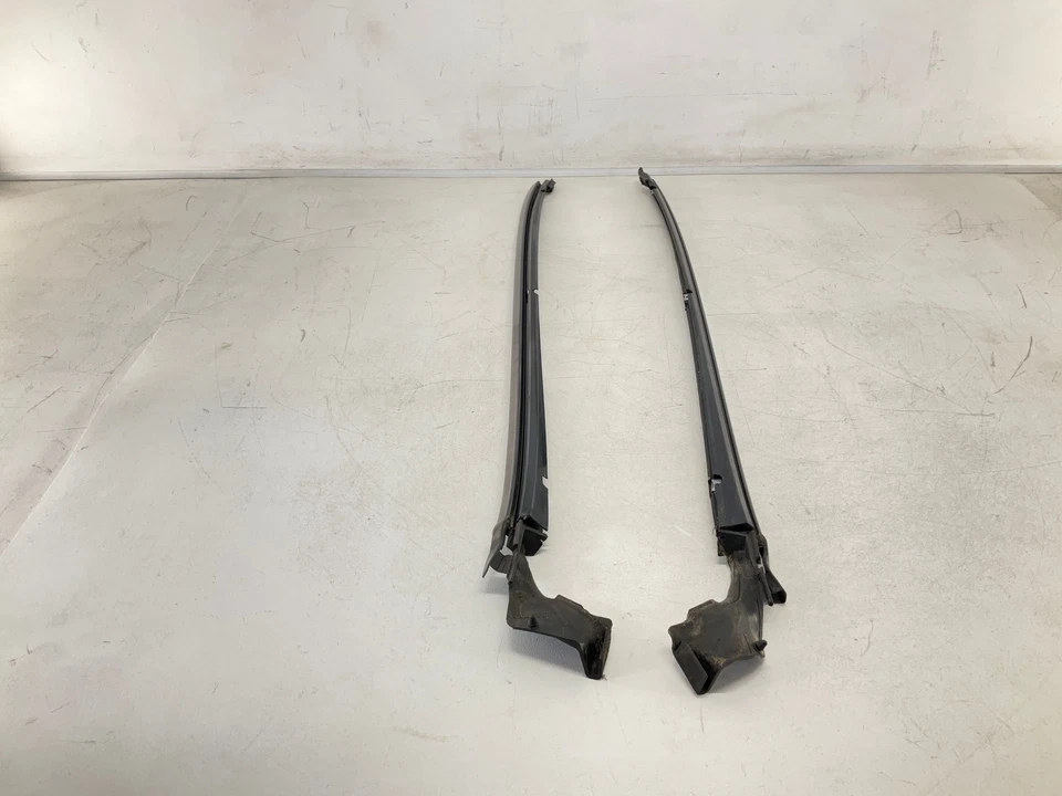 Оригинальный молдинг уплотнение переднего левого и правого лобового стекла 00-06 MERCEDES-BENZ S-класса S430 - Изображение 1 из 4