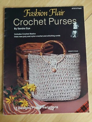 Plaid Enterprises Fashion Flair Crochet Purses Pattern Book Handbags Totes  - Image 1 of 4