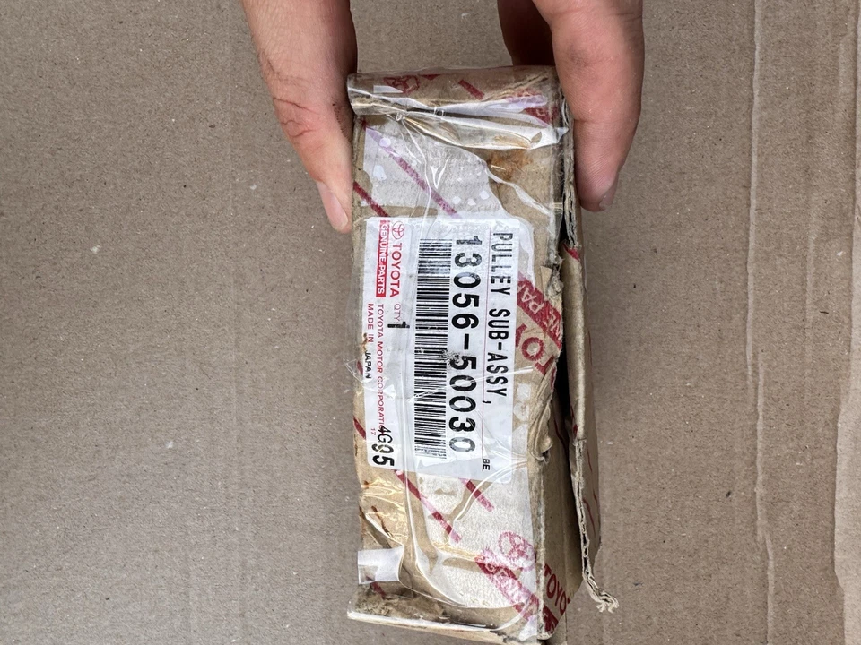 Polia de temporização do eixo de comando do motor Toyota Land Cruiser 4Runner 2UZFE 13056-50030 OEM - Imagem 1 de 4