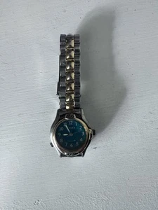 Guess Uhr Damen grünes Zifferblatt. Silber und Gold Band - Bild 1 von 2