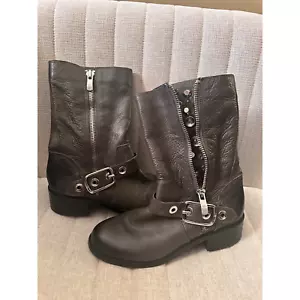 VINCE CAMUTO GRAU LEDER MOTORRADSTIEFEL; GRÖSSE 8,5 - Bild 1 von 6