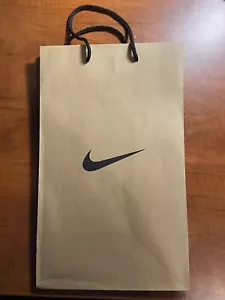 Small pre~owned NIKE paper gift/shopping bag~36x22x15cm - Picture 1 of 2