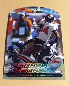 2000 Fleer Ultra Gold Medallion Darnell McDonald #202G - Die-cut - Picture 1 of 2