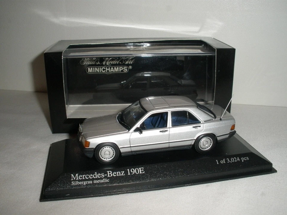 Mercedes-Benz 190E Silbergrau Minichamps [400 034101] - Image 1 of 4