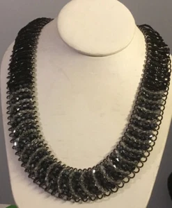 Elegante collar de 20” con cuentas negras y transparentes estilo correo de cadena para eventos formales - Imagen 1 de 2