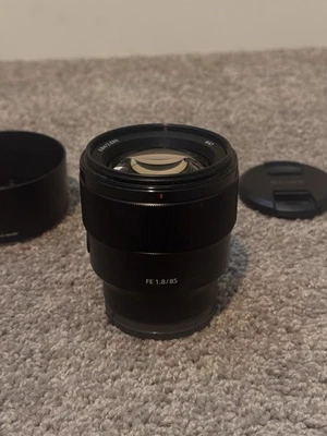 Sony FE 85mm F/1.8 Lens - Image 1 of 4
