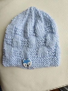 Hand knitted newborn beanie style hat Baby blue new - Picture 1 of 1