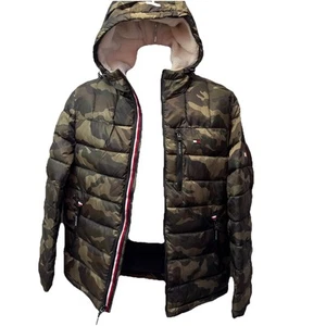 Special! Tommy Hilfiger Green Camo Sherpa Lined Hooded Puffer Jacket size medium - Picture 1 of 10