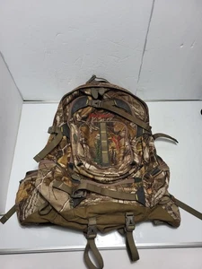 BADLANDS Superday Realtree Camo Backpack H2 Nice Condition  - Picture 1 of 13