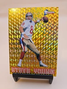 💥Steve Young 1993 Pacific Triple Folders Gold Prism #20 San Francisco 49ers Salón de la fama - Imagen 1 de 10