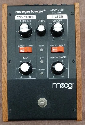 Pedal efecto MOOG MF-101 para sintetizadores y guitarras JP Foto 1 de 4
