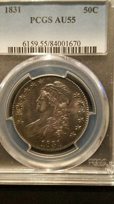 Medio dólar busto tapado 1831 *PCGS AU55 * plata, rosa, tono azul  Foto 1 de 4