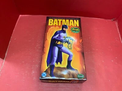 Batman (A)  1/8 scale model (Batman) - Image 1 of 4