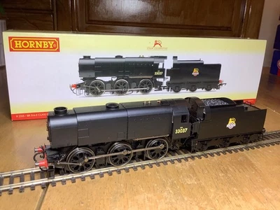 Hornby R2355 BR Early Emblem 0-6-0 Class Q1 Loco 33037 - Image 1 of 4