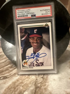 Sammy Sosa signed rookie card with “#5” inscription 1990 Fleer Upper Deck RC - Image 1 of 4