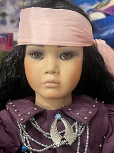 1993 Seymour Mann, Pamela Phillips Native American Doll- NIZHONI, 303 /5000 - Bild 1 von 10