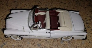 1953 Buick Skylark Convertible 1:32 Signature Models Die Cast 32321 Nice Cond. - Picture 1 of 11