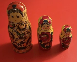 Russian 3 piece Wooden 8” Nesting Dolls Handpainted Matryoshka - Picture 1 of 6