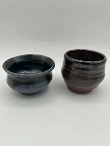 Studio Pottery Set 2 Piccole Ciotole Toni Terra Marrone Blu Smalto Firmato - Foto 1 di 15