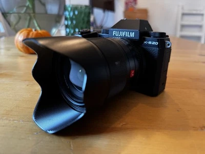 Fujifilm X-S20 26,1MP Spiegellose Systemkamera - Schwarz mit 2 Objektiven - Bild 1 von 4