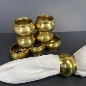 Brass Metal Napkin Rings Set 8 Bohemian Maximalism Cottagecore Boho Holder vtg - Picture 1 of 8