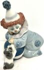 Figurine en porcelaine Lladro Pierrot avec chiot et balle 5278 brillante