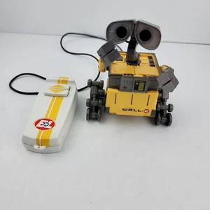 Remote Control WALL-E robot with wired controller 5" WORKS Thinkway Toy - Picture 1 of 16