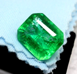 Loser Edelstein *24,00 Karat* ca. facettiert zertifiziert! Natürlicher grüner Smaragd - Bild 1 von 10