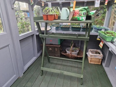 Gardeners Potting Tray on Folding Stand - Image 1 of 4