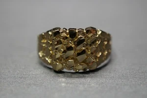 Anillo pepita de oro amarillo liso de 11 mm corte diamante para hombre y mujer de 10 K. Talla 10,5 - Imagen 1 de 6
