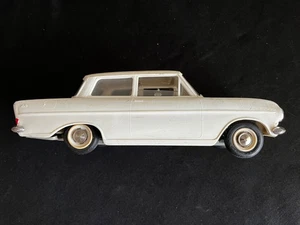 GAMA OPEL KADETT weiß Plastik 60-ziger Jahre / selten / bespielt - Bild 1 von 7