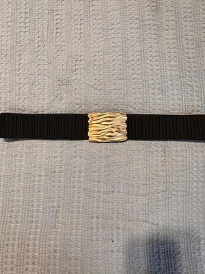 Chico’s Elastic Belt With Bold Gold Buckle Size Large - Image 1 of 3