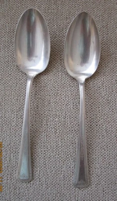 2 cucharas de sopa de cubiertos de plata Rogers A1 martilladas de 1881 Foto 1 de 4