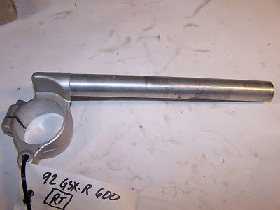 CLIP MANILLAR DERECHO SUZUKI GSXR600 GSXR750 GSXR750 GSXR 600 750 56111-17E02 Foto 1 de 4