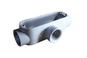 NEW BOX OF 5 BRIDGEPORT 1" CONDUIT BODY T-43 - Picture 1 of 6