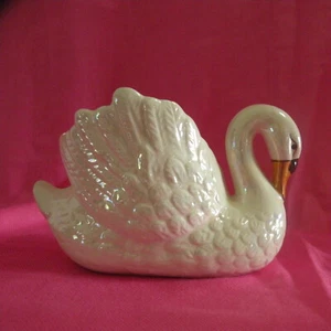 Maceta de cerámica blanca Enesco Swan de colección perlada iridiscente Taiwán 1987 - Imagen 1 de 21
